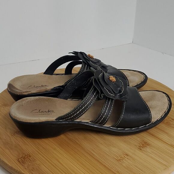 Clarks Bendables Black Leather Comfort Sandals Wedge Heel Flower Women’s 7 M - Picture 5 of 8
